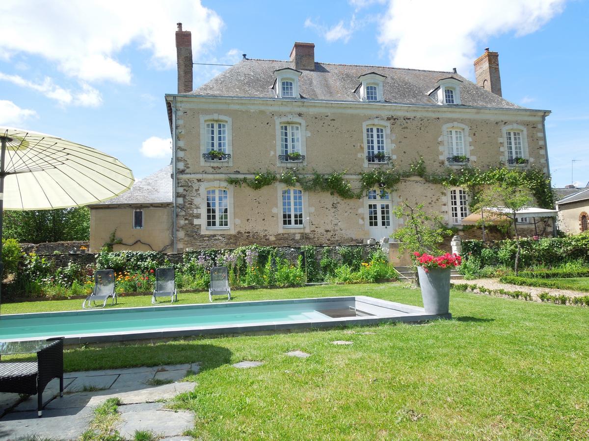 Le Presbytere Du Vigneau Ménil Екстериор снимка