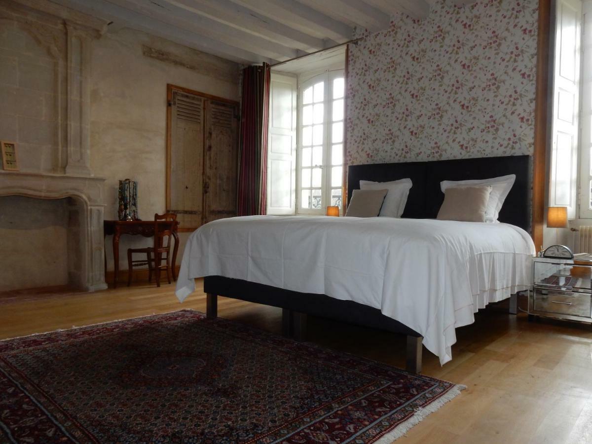 Le Presbytere Du Vigneau Ménil Екстериор снимка